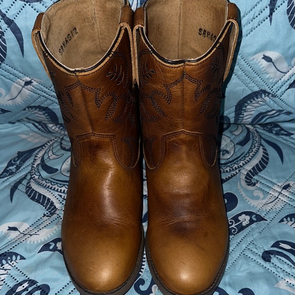 These boots were made for walking!!!  Tan Leather Ankle Boots - Picture 4 of 12